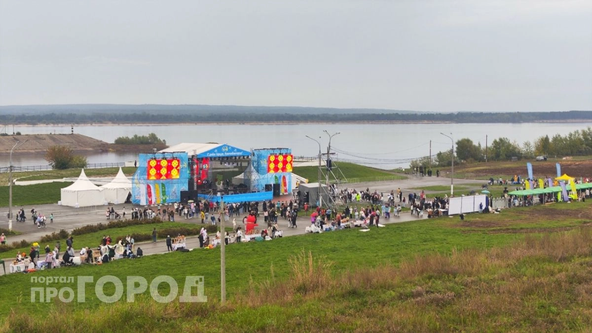 400 флагов и троллейбус с экскурсией: Новочебоксарск готовится к своему 66-летию