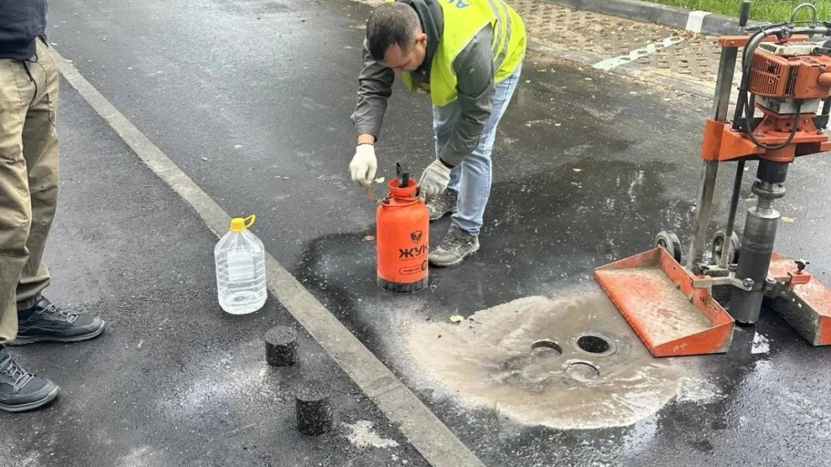 В Новочебоксарске проверяют качество асфальта во дворах