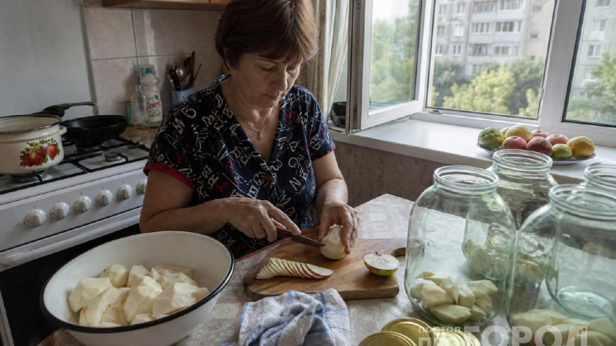 Груши режу не кусочками, а тонкими веерами: простая заготовка на зиму выглядит как десерт из ресторана