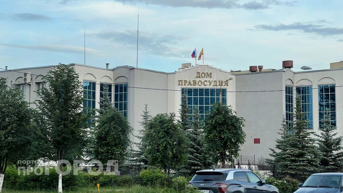 Суд в Новочебоксарске выселил мужчину из квартиры бывшей жены: не съезжал и скандалил