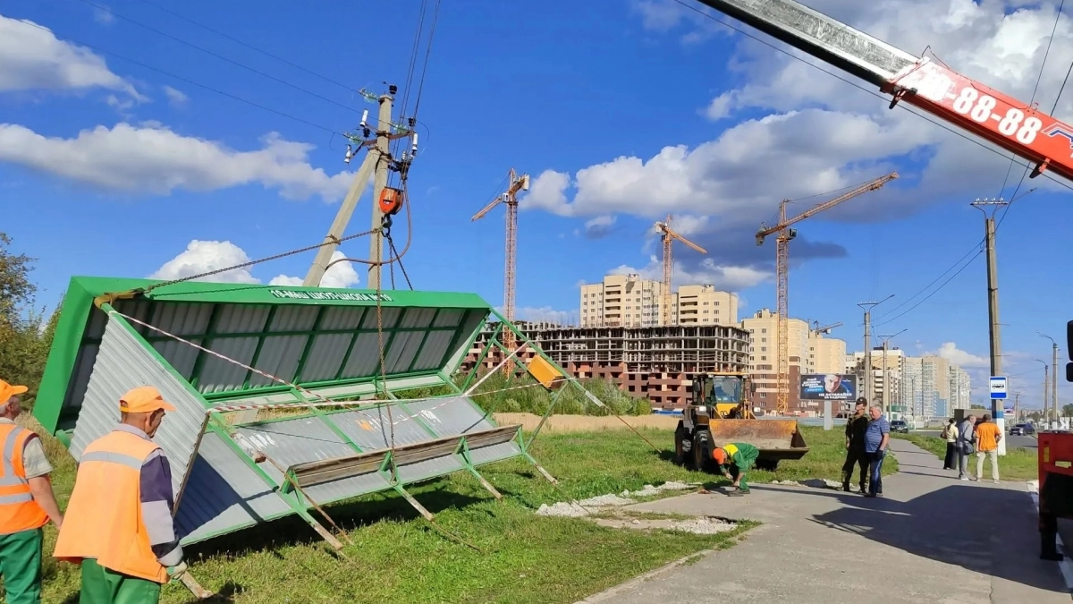 В Новочебоксарске приступили к замене остановочных павильонов