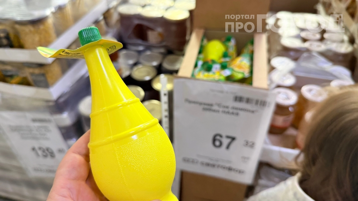 Больше не покупаю дорогие чистящие средства: один продукт из "Светофора" отмывает даже застарелый жир на плите