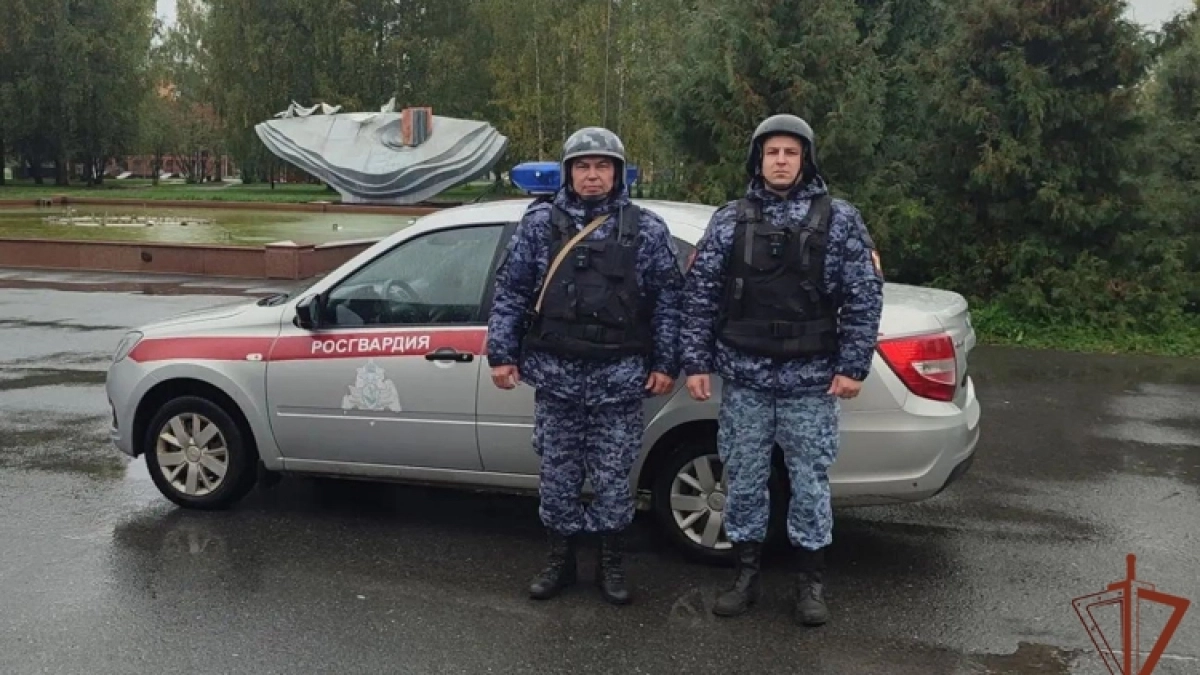 Росгвардейцы задержали вооруженного ножом дебошира в кафе Новочебоксарска