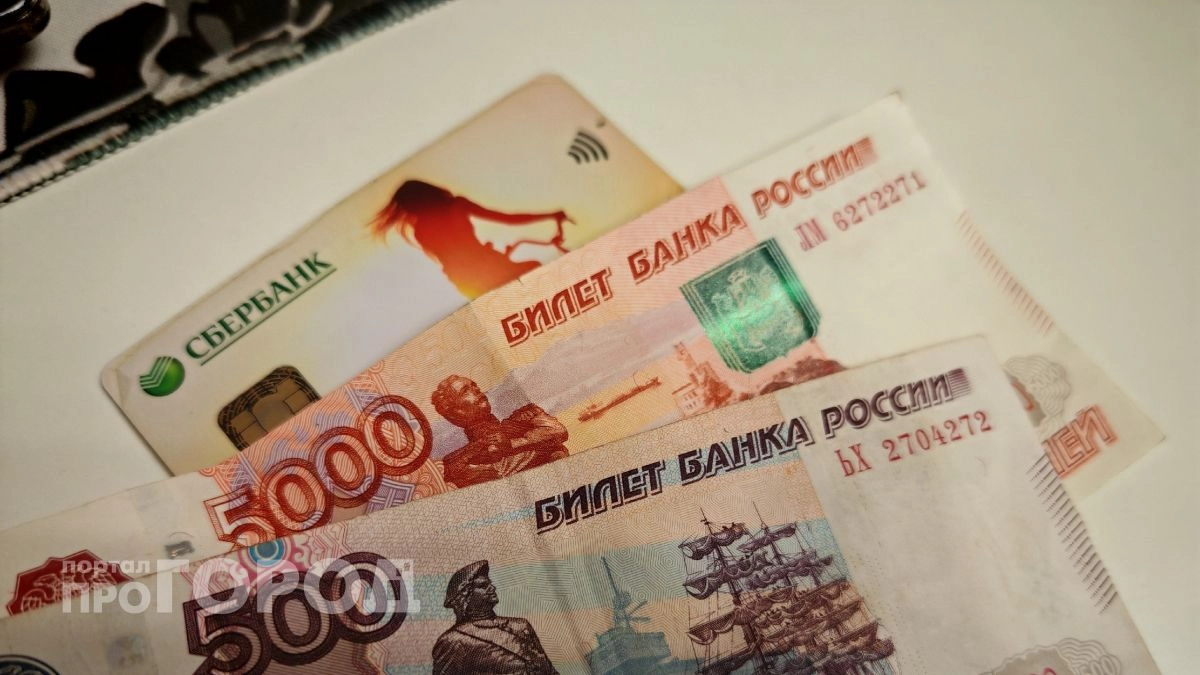 В Чувашии с 1 октября бюджетникам повысят зарплаты на 7,8%