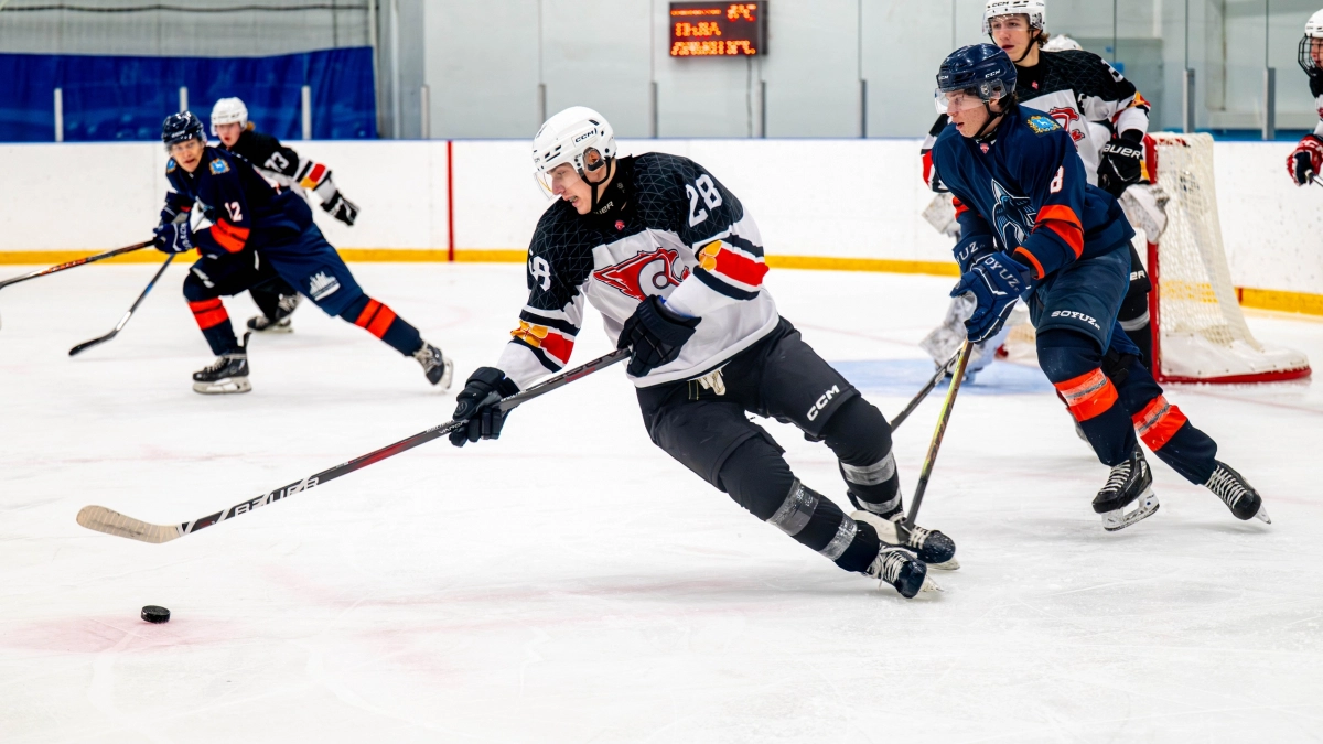 Новочебоксарский "Сокол" встретился с соперниками из Самары