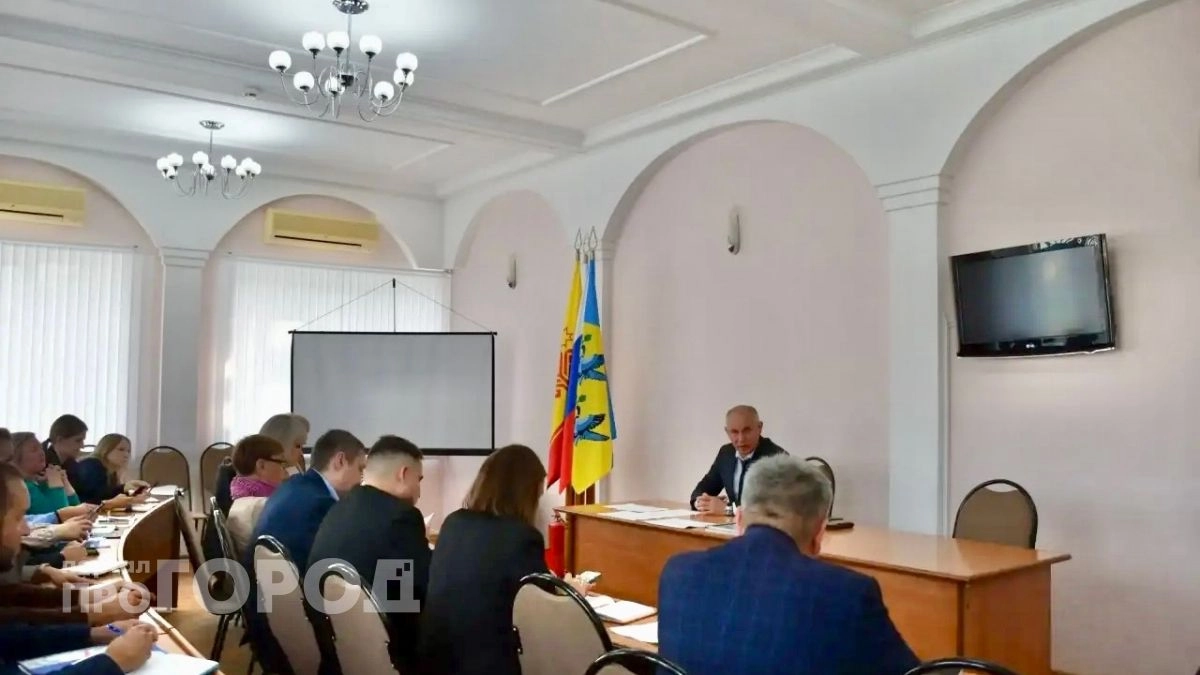 В администрации Новочебоксарска устроят ревизию сорванных дорожных контрактов