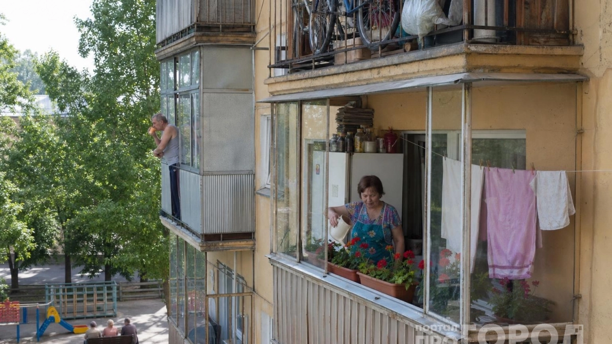 Хватит тесниться на крошечных балконах: россияне переходят на новый тренд увеличения пространства - даже в хрущевках