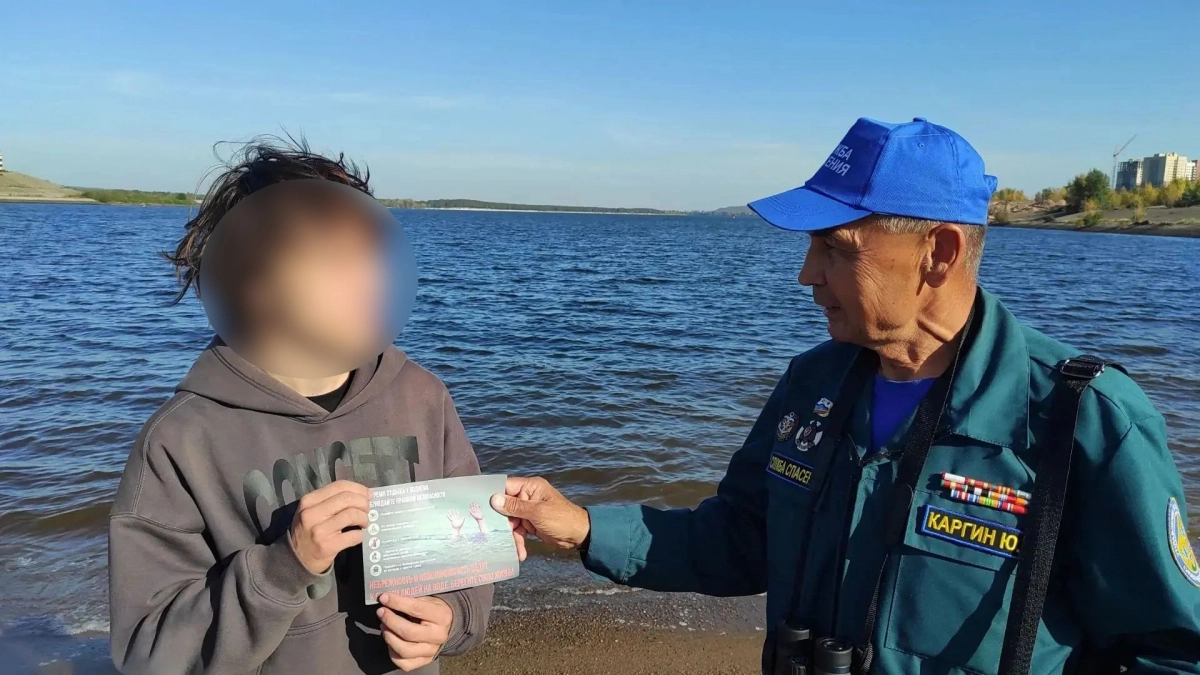 Во время рейда на набережной Новочебоксарска остановили гулявших без взрослых подростков