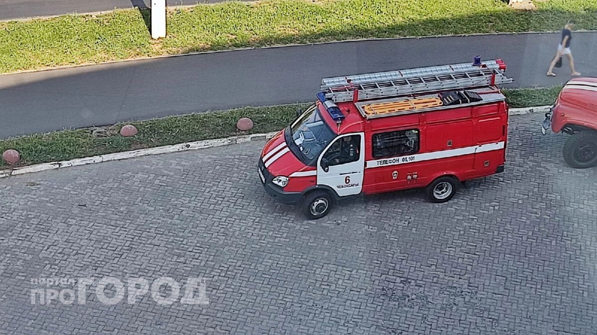 В Новочебоксарске вспыхнула квартира с хозяйкой внутри